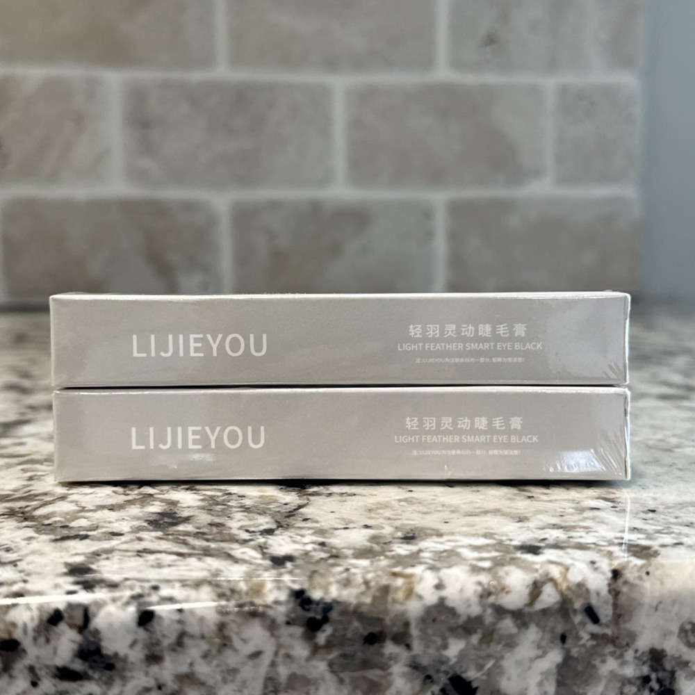 LIJIEYOU Light‎ Feather Smart Eye Black Eyeliner Makeup Cosmetic
